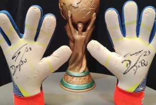 guantes dibu martínez