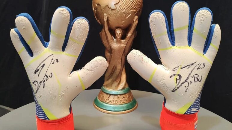 guantes dibu martínez