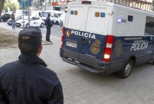 madre saltó de edificio con hija