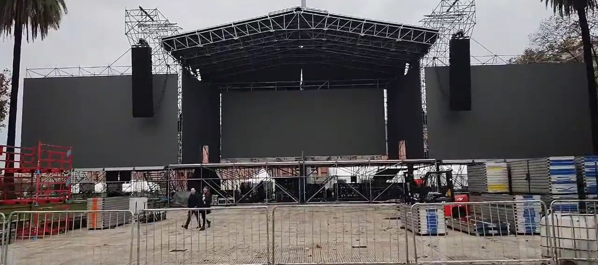 Escenario acto Cristina Kirchner