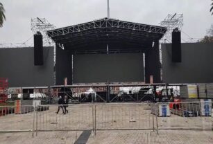 Escenario acto Cristina Kirchner