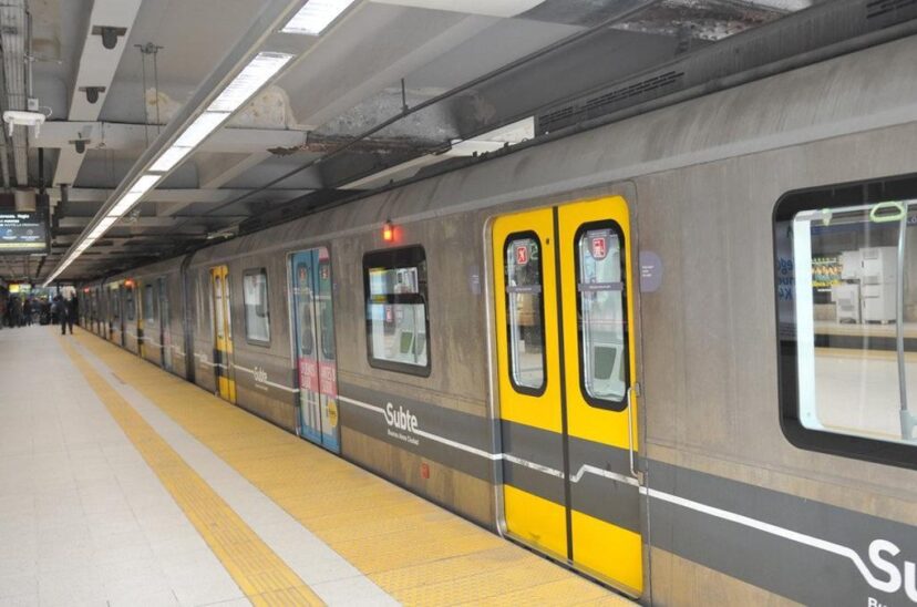 Subte paro lunes línea f