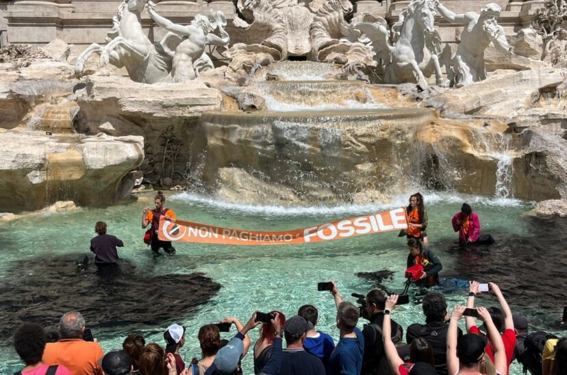 fontana di trevi negra