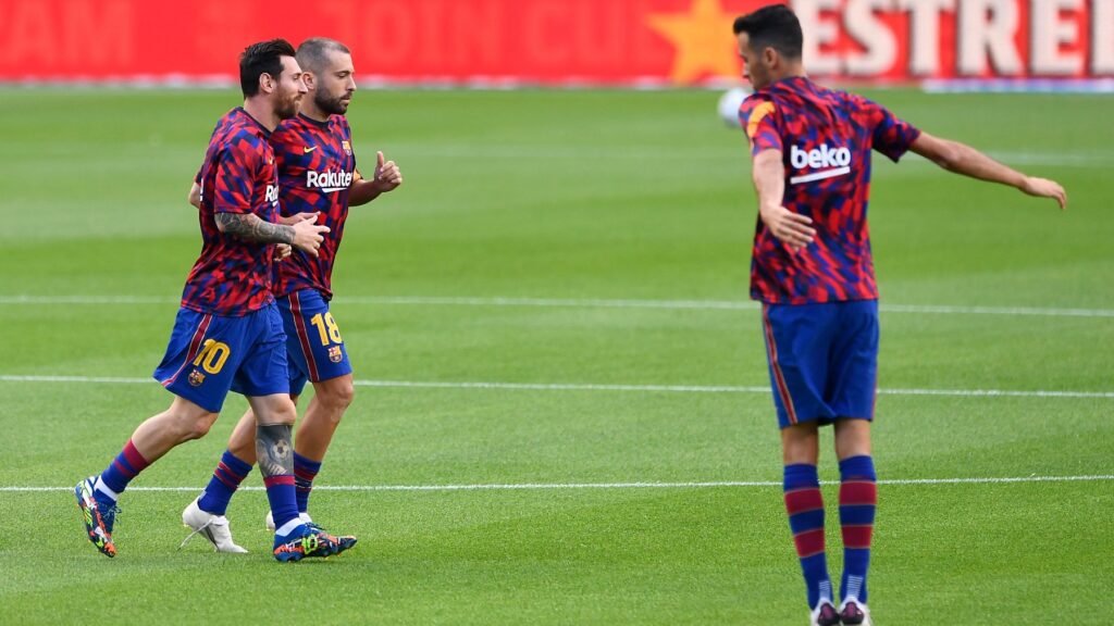 lionel messi con sergio busquets y jordi alba