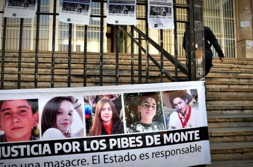 Pedido de justicia por los jóvenes asesinados en la Masacre de Monte.