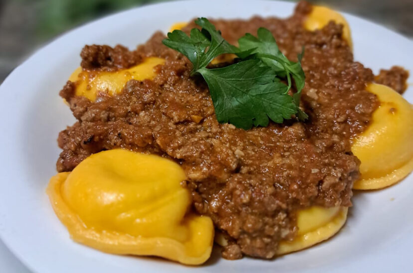 sorrentinos con bolognesa