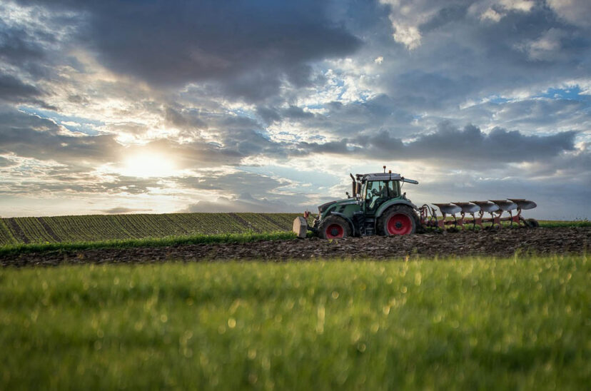 tractor campo proyecto el agro trabaja