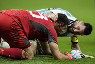 dibu martinez messi