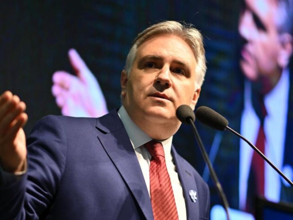 martin llaryora