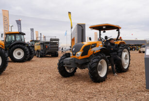 valtra tractor agroactiva