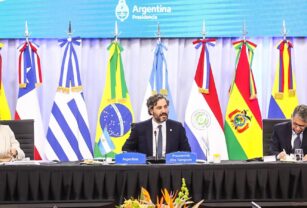 Cafiero en la reunión de representantes de países del Mercosur