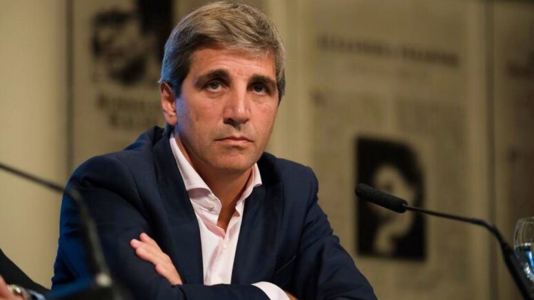 Caputo, el exfuncionario macrista que cruzó a Llaryora.