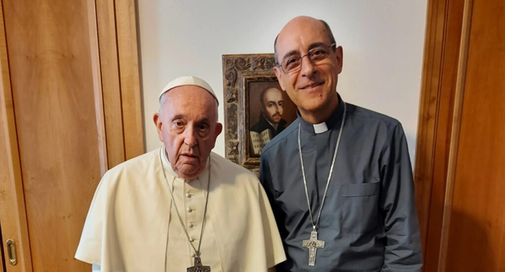 papa francisco y tucho fernandez