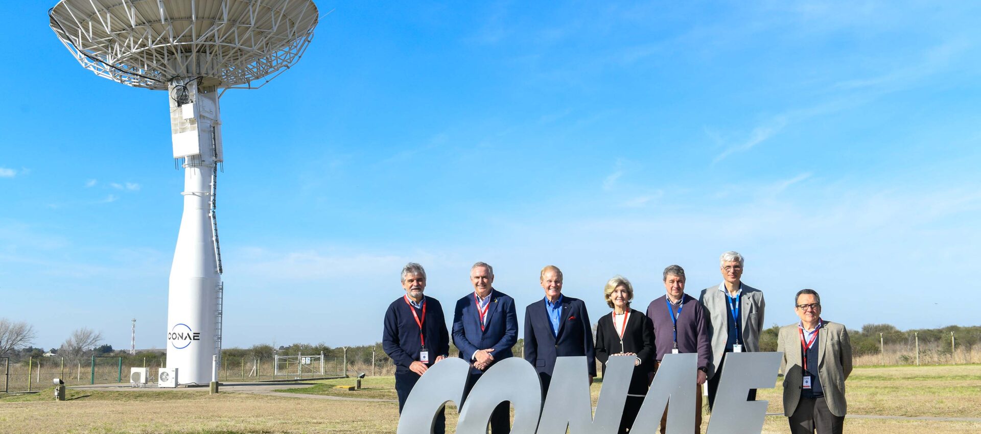El director de la NASA con funcionarios argentinos.