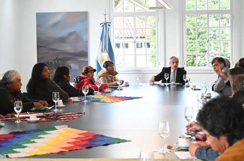 Alberto Fernández reunido con el Tercer Malón de la Paz.