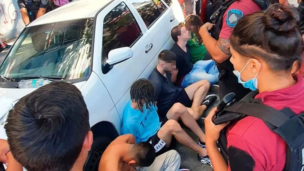 violacion grupal