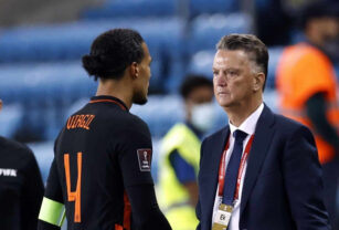 Van Gaal Messi Van Dijk