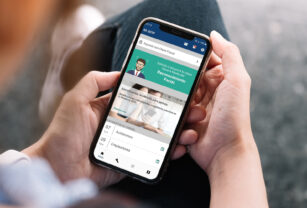Celular con imagen del portal de AFIP para acceder a la clave fiscal.