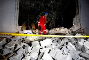 Los escombros tras el incendio en Irak.