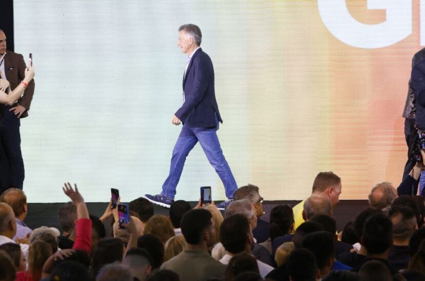 Macri solo