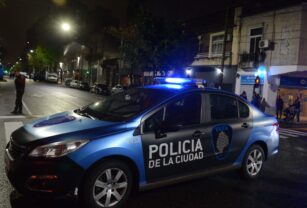 Policía