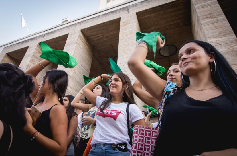 feminismo democracia