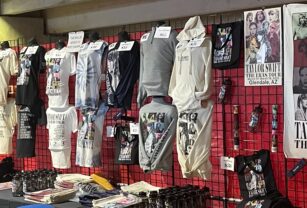 merch Taylor Swift
