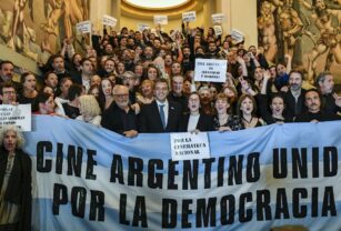 INCAA por democracia