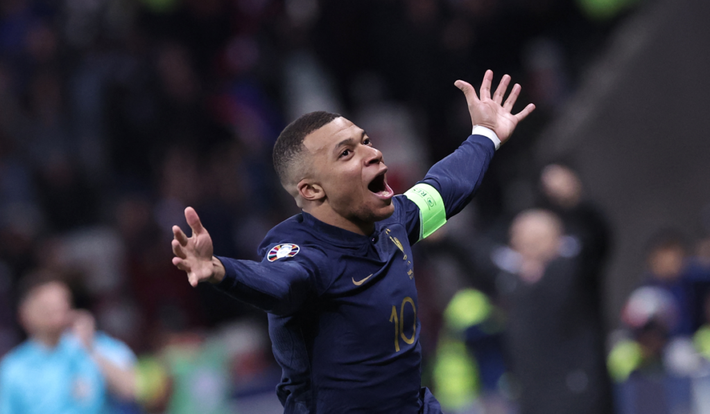 Mbappé Francia goleada
