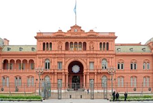 adorni limito acceso periodistas casa rosada