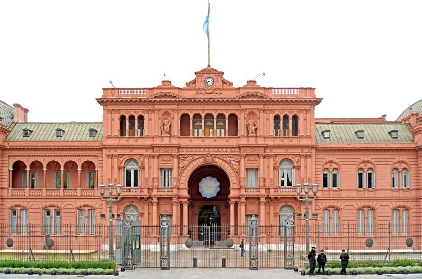 adorni limito acceso periodistas casa rosada