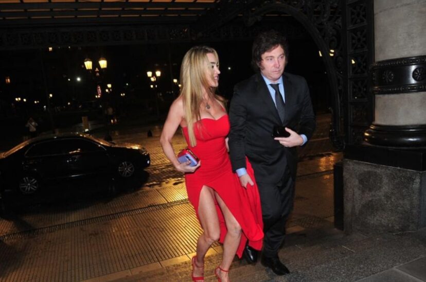 Javier Milei y Fátima Florez en el Colón