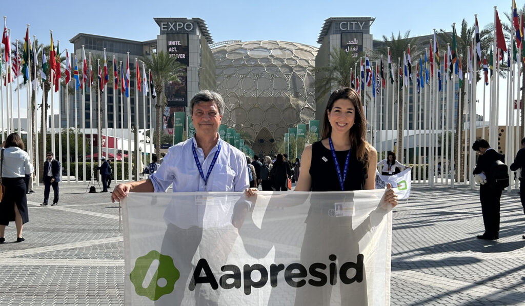 Marcelo Torres, Presidente de Aapresid y Mailén Saluzzio, Gerente del Programa Internacional