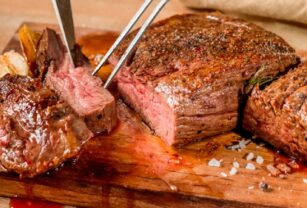cortar carne comer