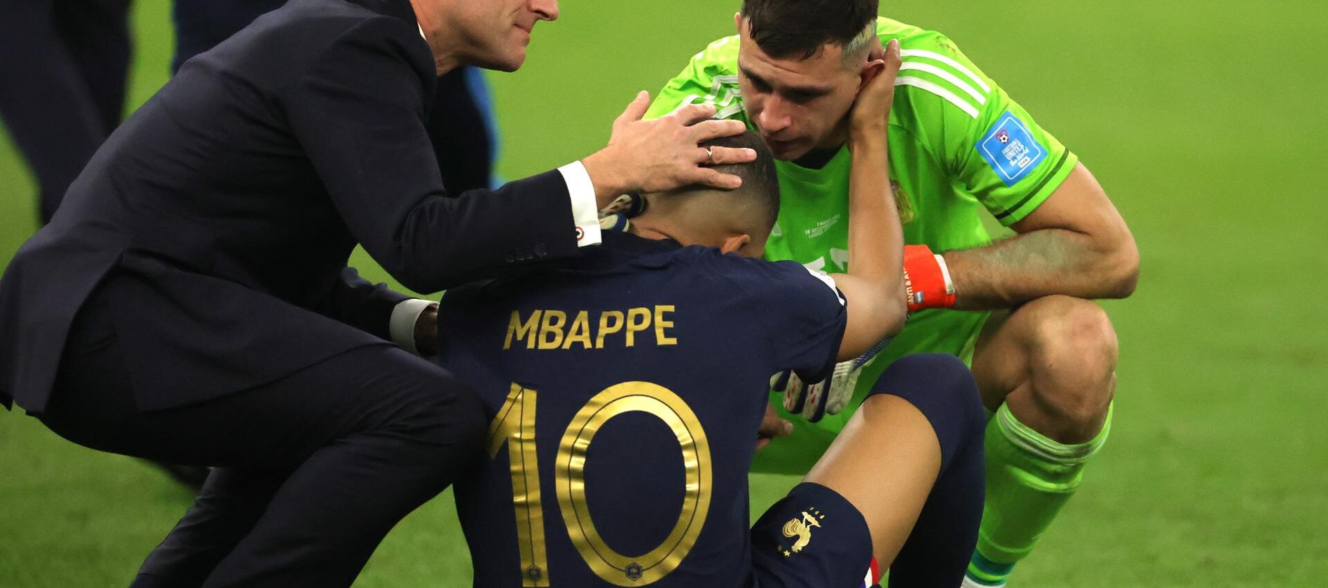 Dibu Martínez Mbappé