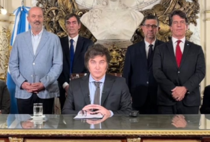 Javier Milei DNU