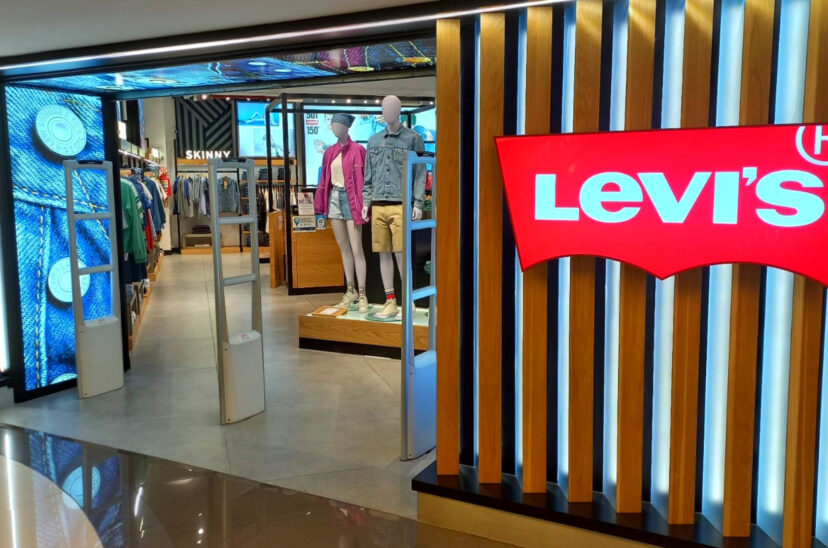 Levis