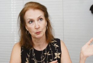 Diana Mondino