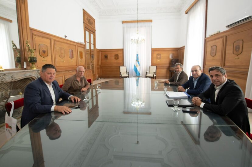 Guillermo Francos reunido con el organizador de Expoagro