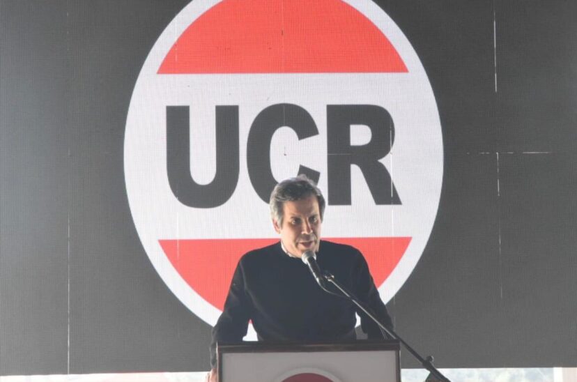 Gastón Manes, UCR