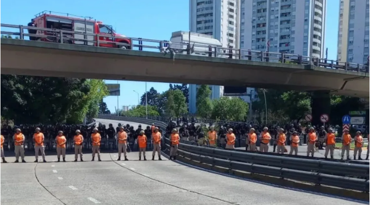 policía puente pueyrredón