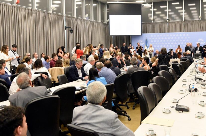 reunión de comisiones ley ómnibus