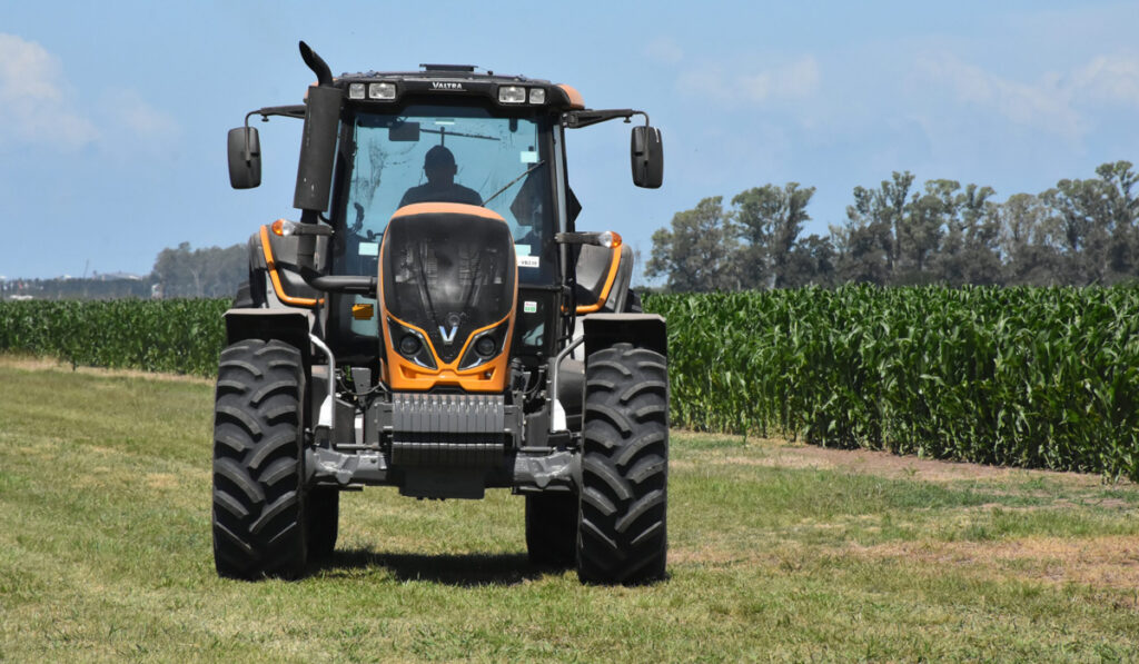 tractor campo maíz valtra expoagro 2024 retenciones