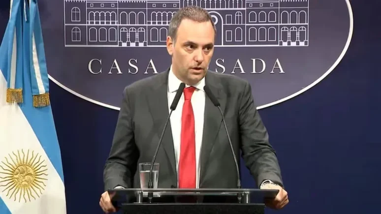 Fondos fiduciarios adorni