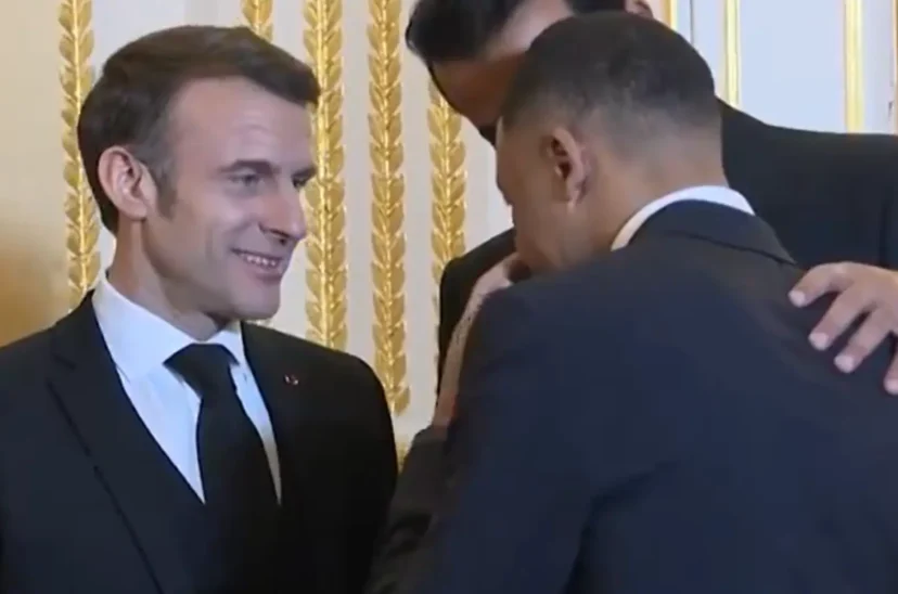Macron Mbappe
