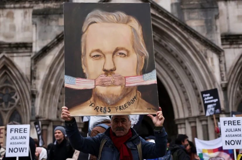 pancarta assange