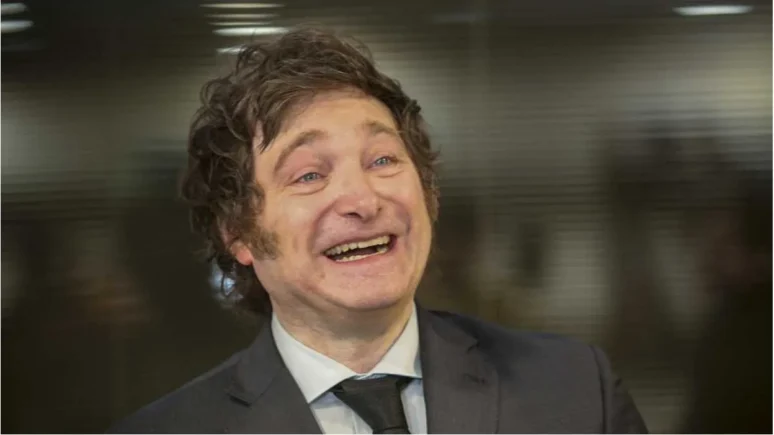 Javier Milei risa estado