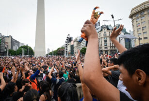 Obelisco dragon ball