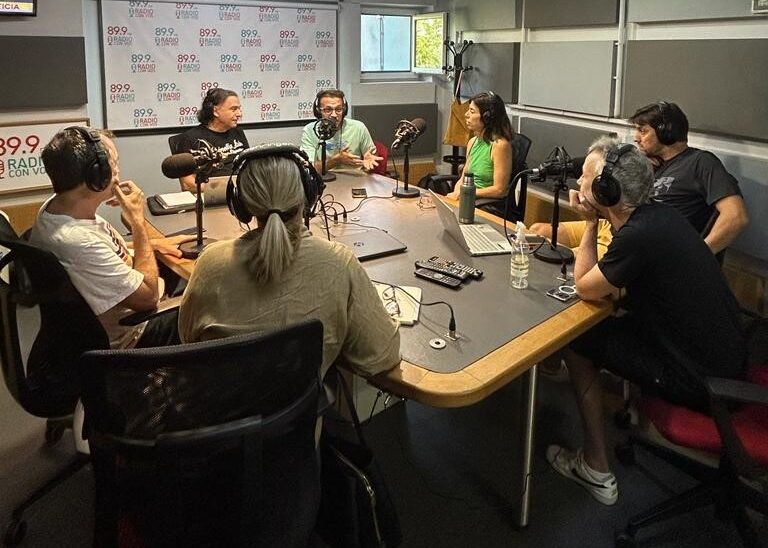 Radio Con Vos