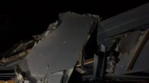 Destrozos en la escuela de Campana